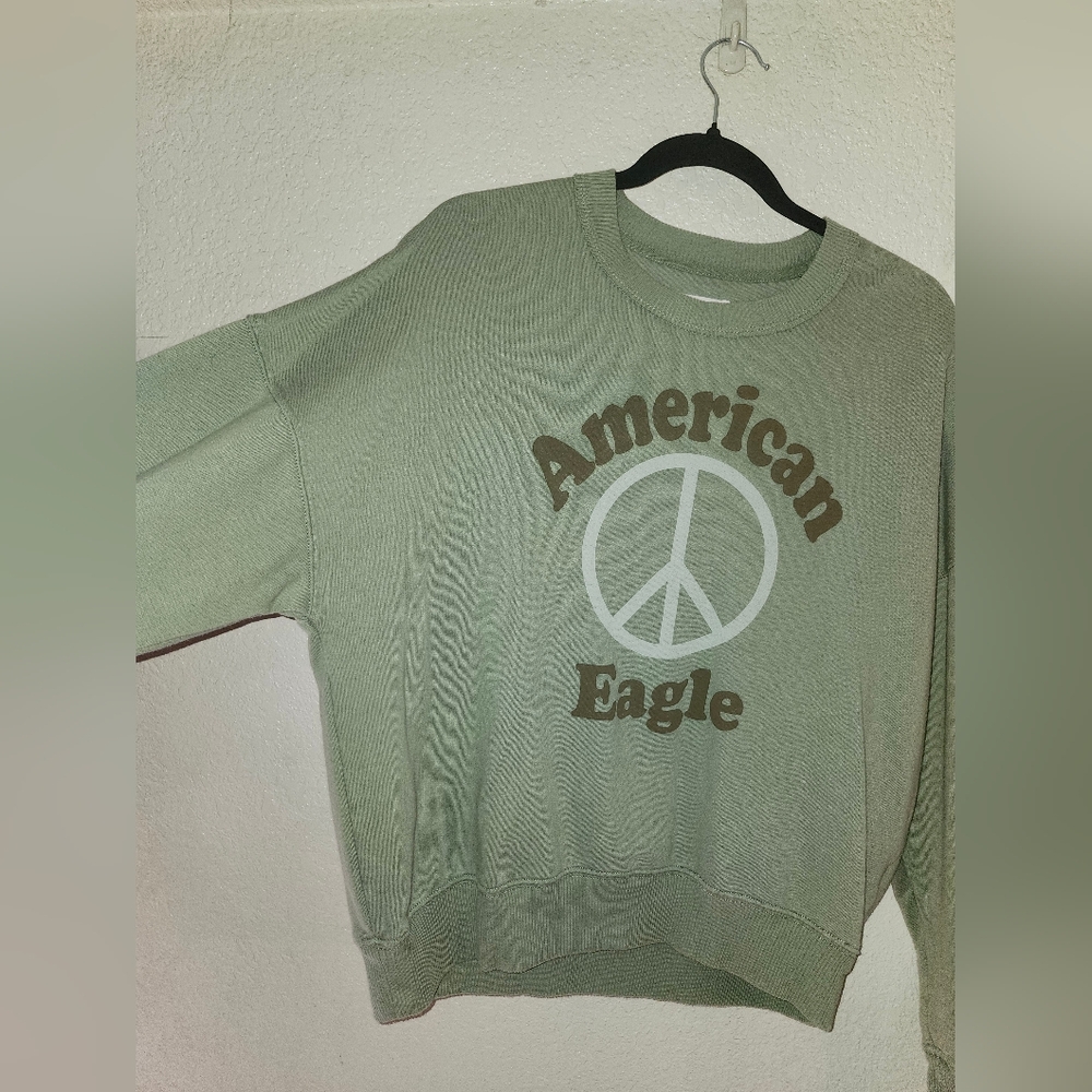 ☮️EUC American Eagle "AE☮️ Graphic Crewneck Sweatshirt" in "Dusty Sage" Medium☮️ - Picture 5 of 11